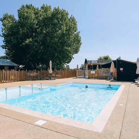 Camping La Pree Les Portes-en-Re Zewnętrze zdjęcie
